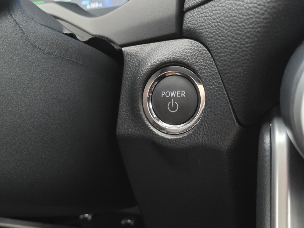 Used 2025 Toyota RAV4 XLE w/ Convenience Package AWD/4WD image 31