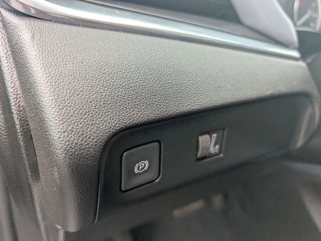 Used 2024 Buick Enclave Essence w/ Sport Touring Edition image 17