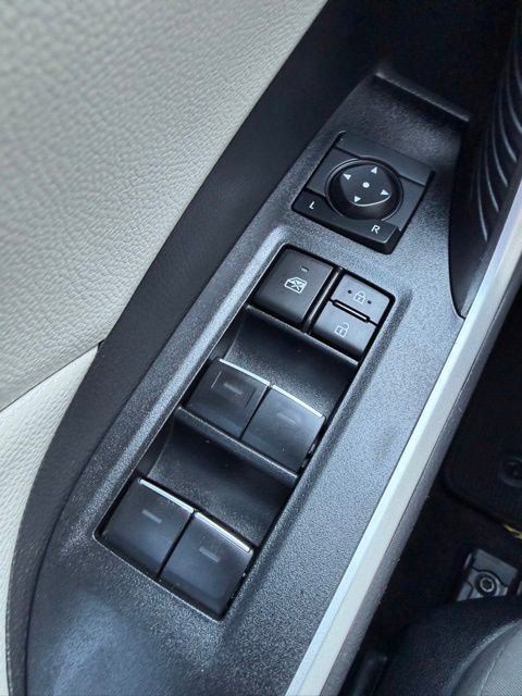 Used 2024 Toyota RAV4 XLE w/ Convenience Package AWD/4WD image 18