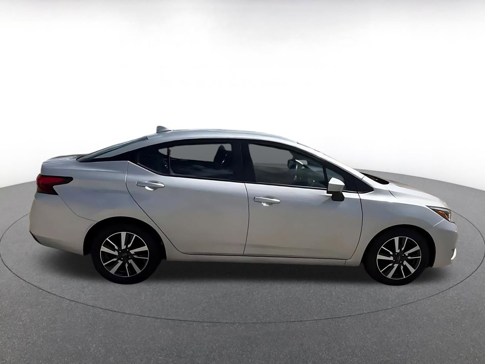 Used 2025 Nissan Versa SV FWD image 16