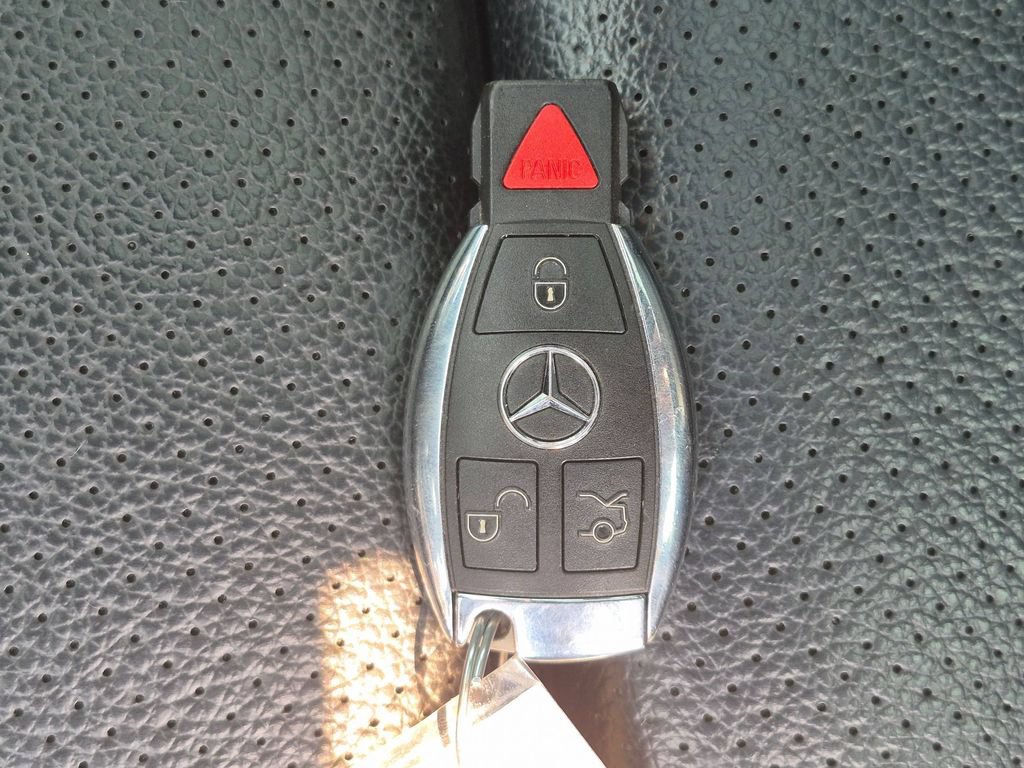 Used 2016 Mercedes-Benz C 300 4MATIC Sedan image 30