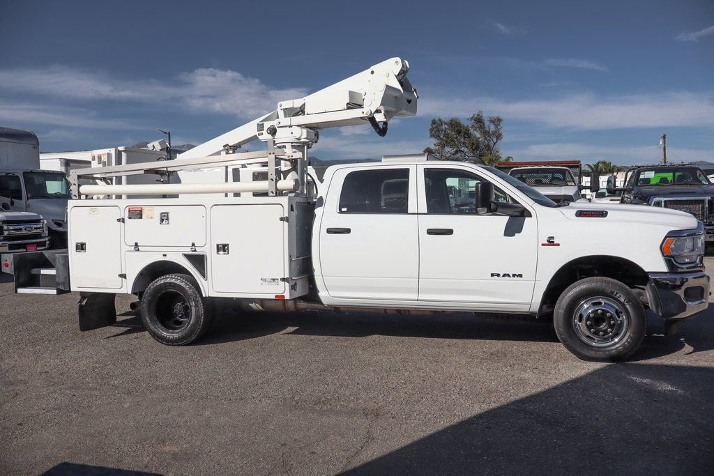 Used 2020 RAM 3500 Tradesman w/ Chrome Appearance Group AWD/4WD image 12