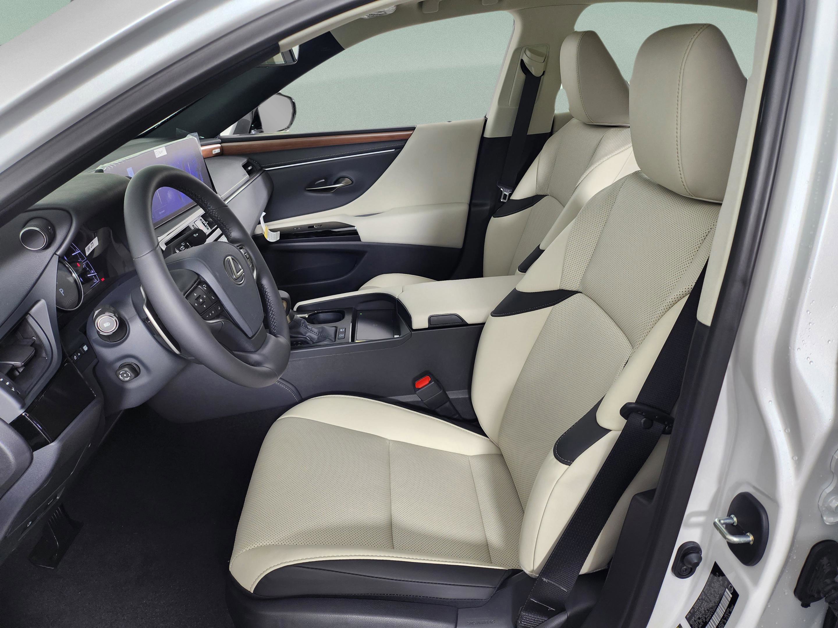 New 2025 Lexus ES 300h w/ Premium Package image 12