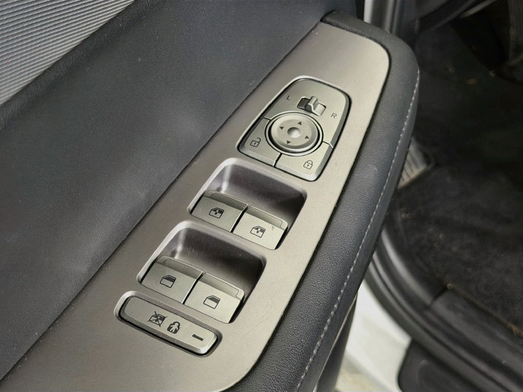Used 2022 Hyundai Palisade SEL w/ 8P Bench Seat Package FWD image 23