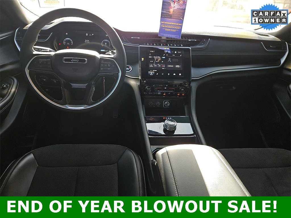 Used 2025 Jeep Grand Cherokee L Altitude image 12