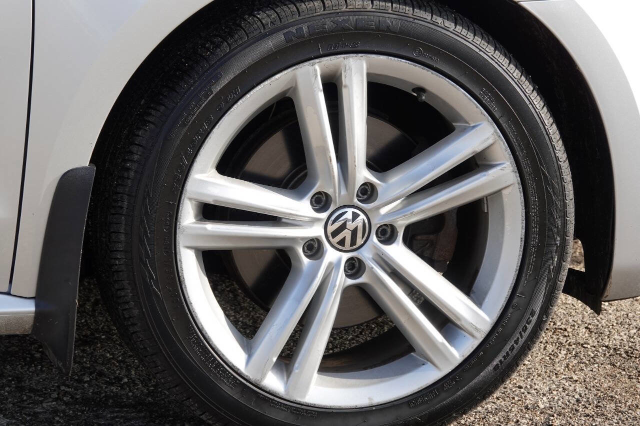 Used 2015 Volkswagen Passat TDI SE FWD image 32