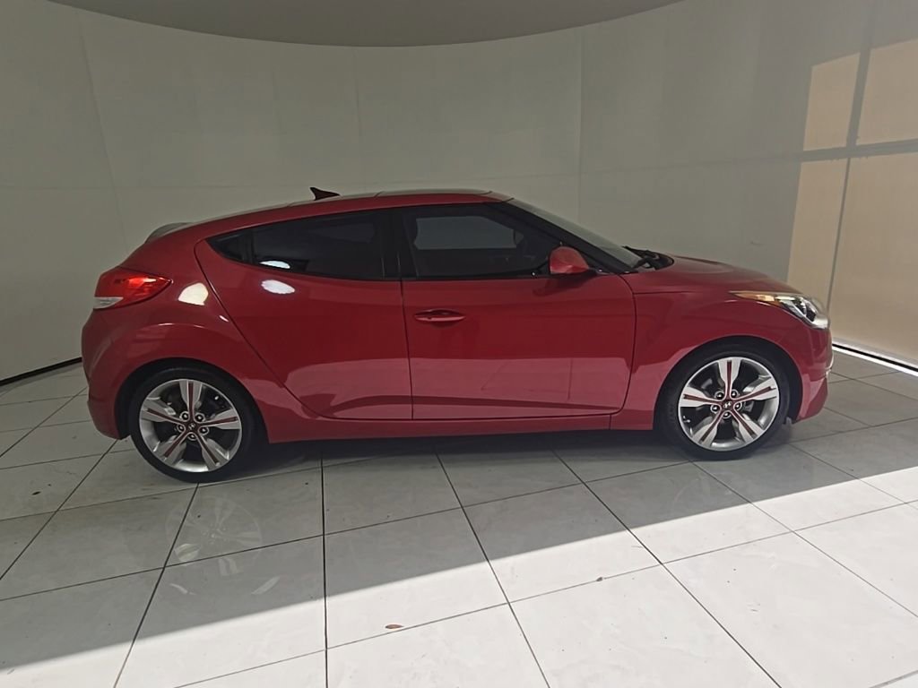Used 2016 Hyundai Veloster w/ Option Group 03 image 4