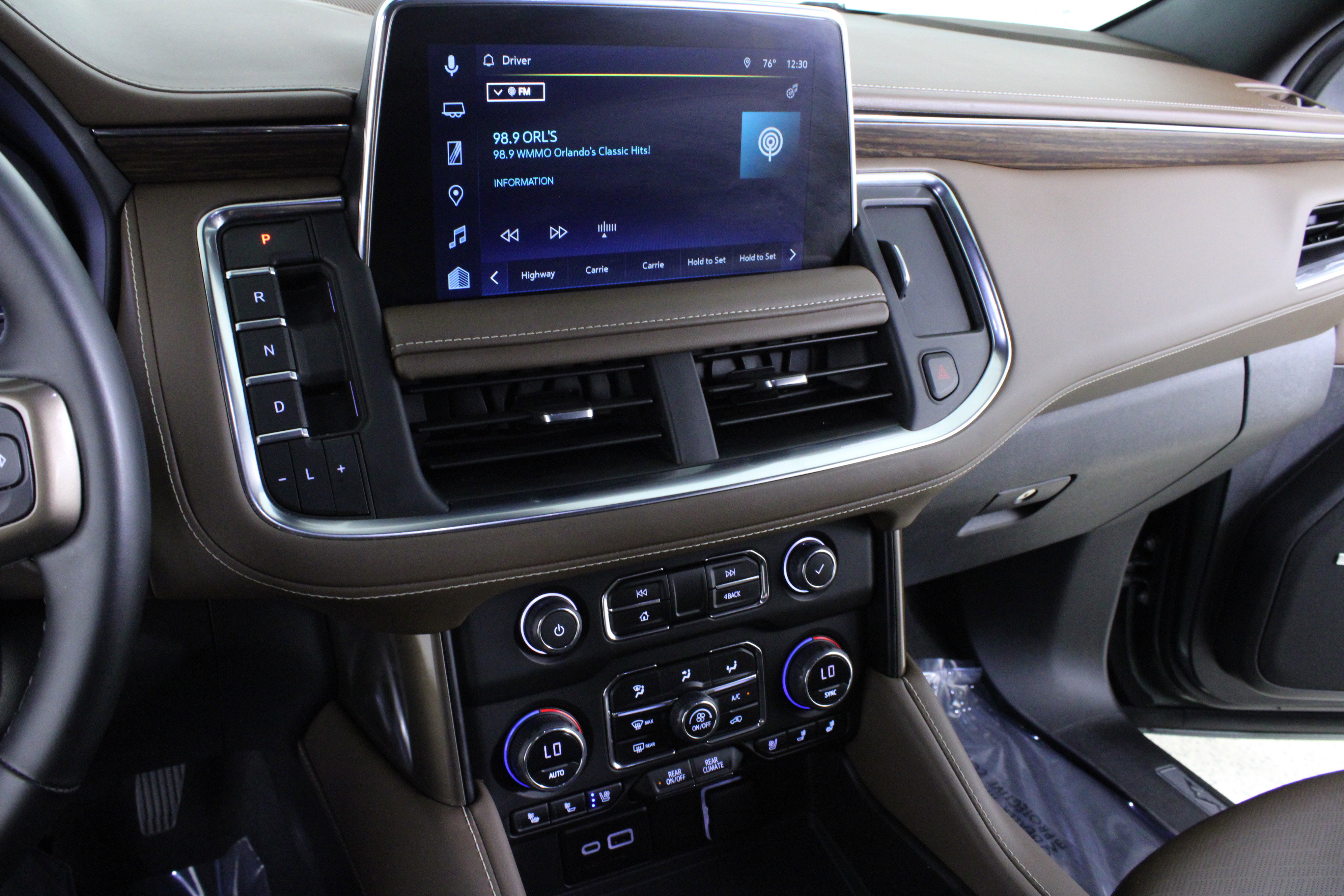 Used 2023 Chevrolet Tahoe High Country w/ Premium Package 2 image 28