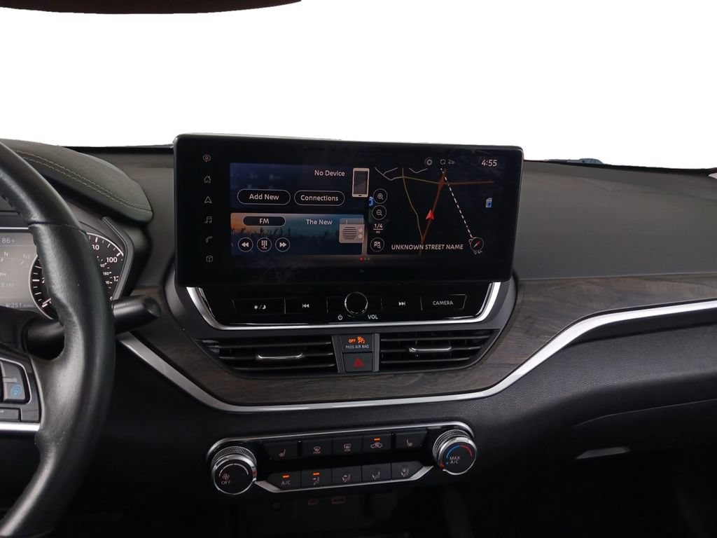 Used 2024 Nissan Altima 2.5 SV w/ SV Premium Package FWD image 12