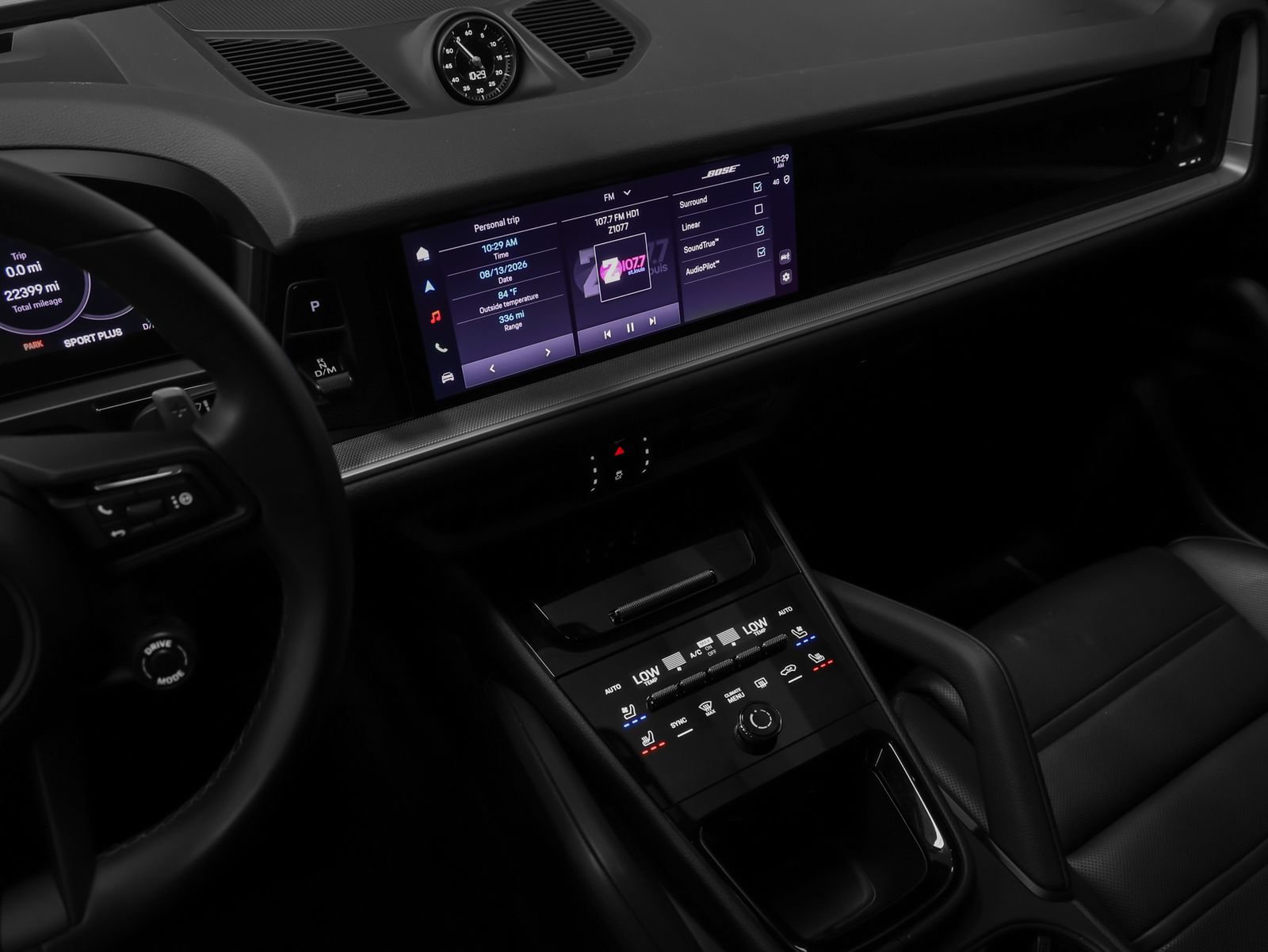 Certified 2024 Porsche Cayenne Coupe AWD/4WD image 31