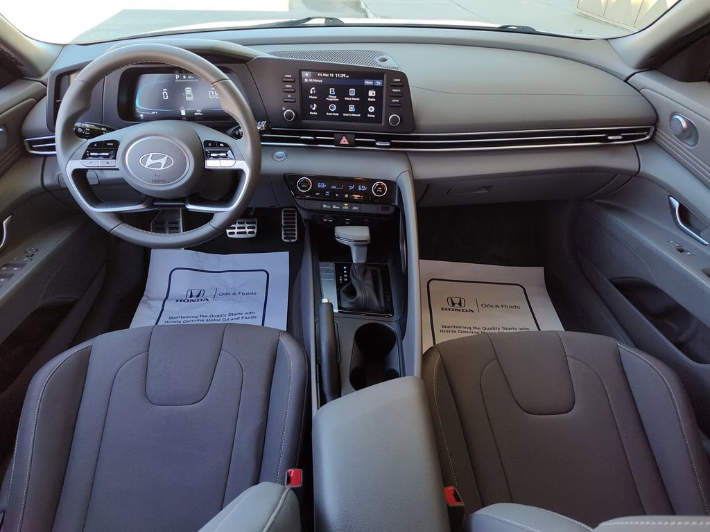 Used 2025 Hyundai Elantra Sport image 22