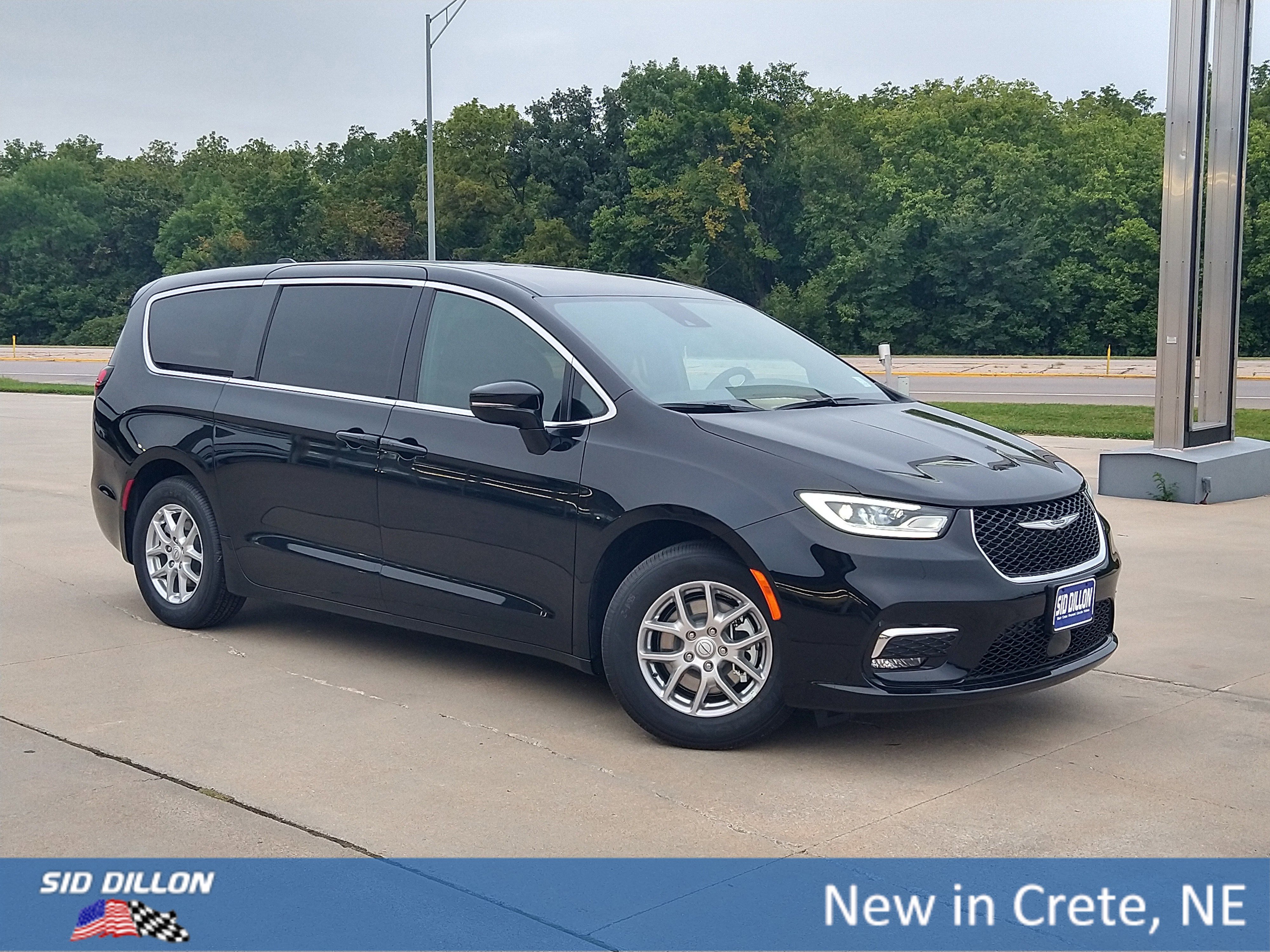 New 2026 Chrysler Pacifica Select image 22