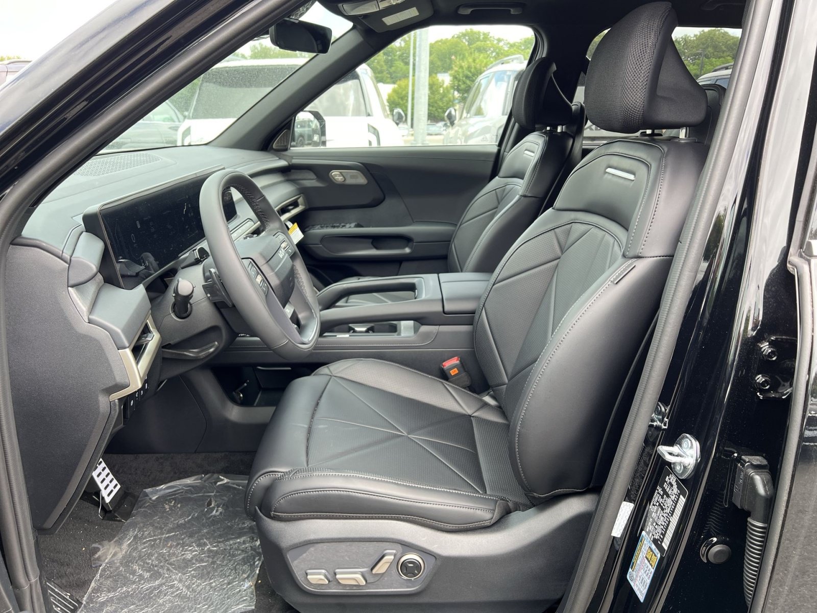 New 2027 Kia Telluride SX w/ Towing Package FWD image 18