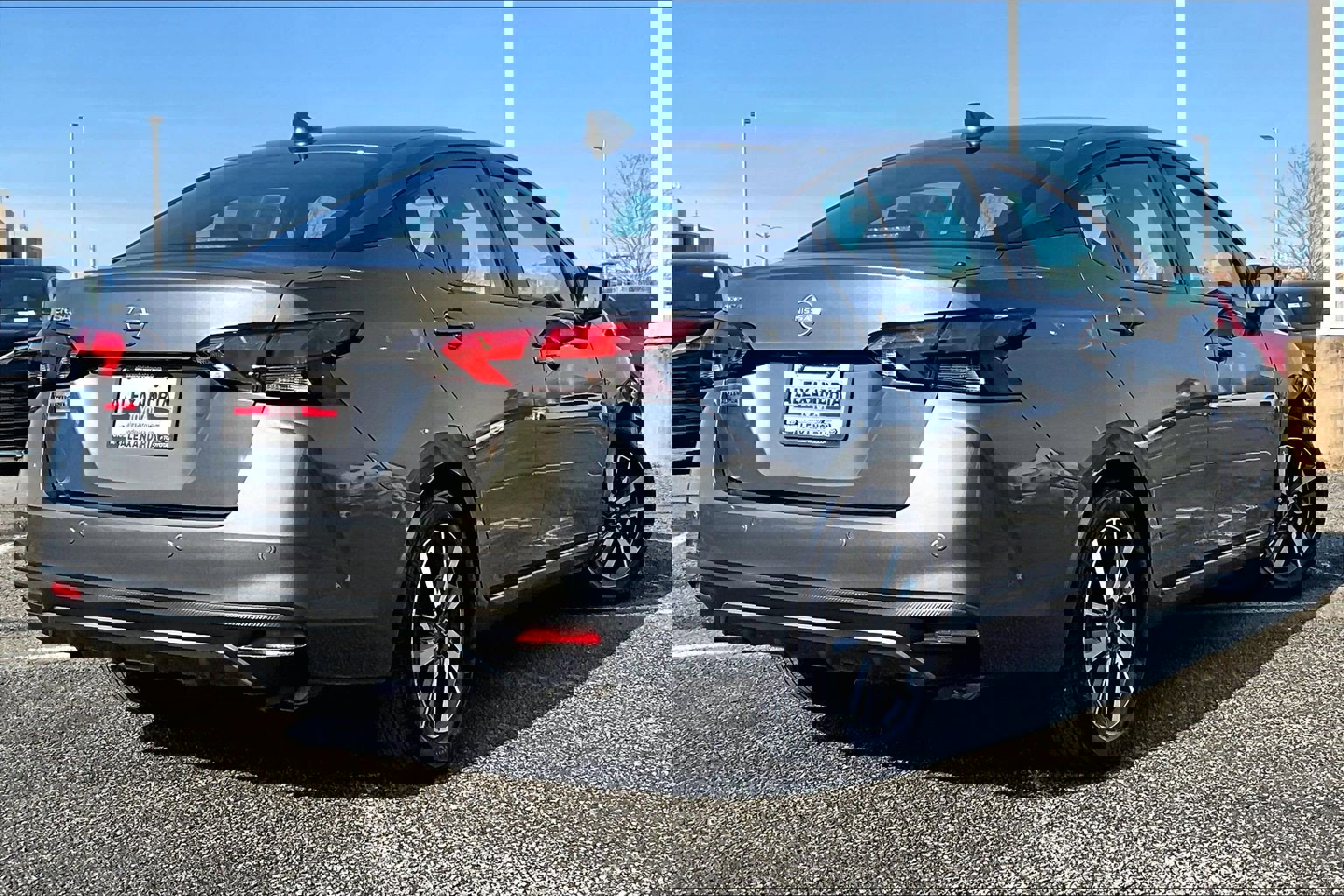 Used 2025 Nissan Versa SV image 11