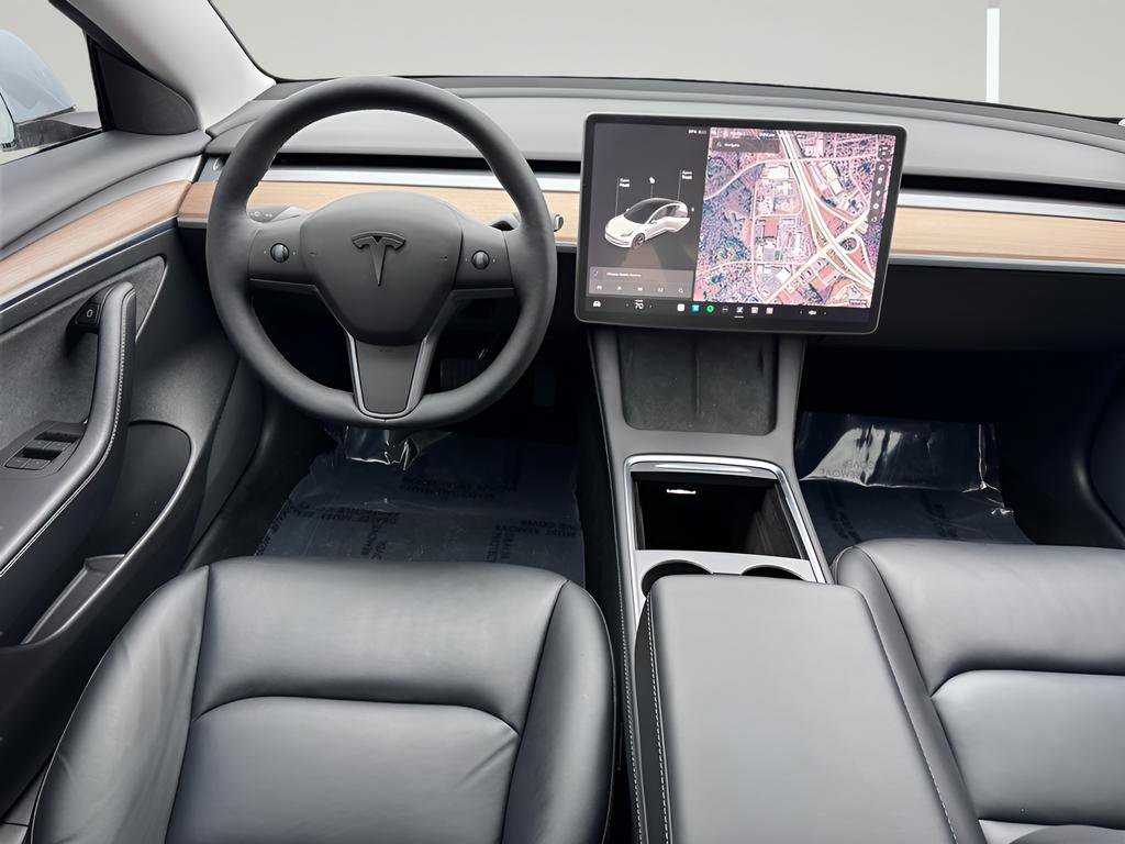 Used 2021 Tesla Model 3 Standard Range Plus image 5