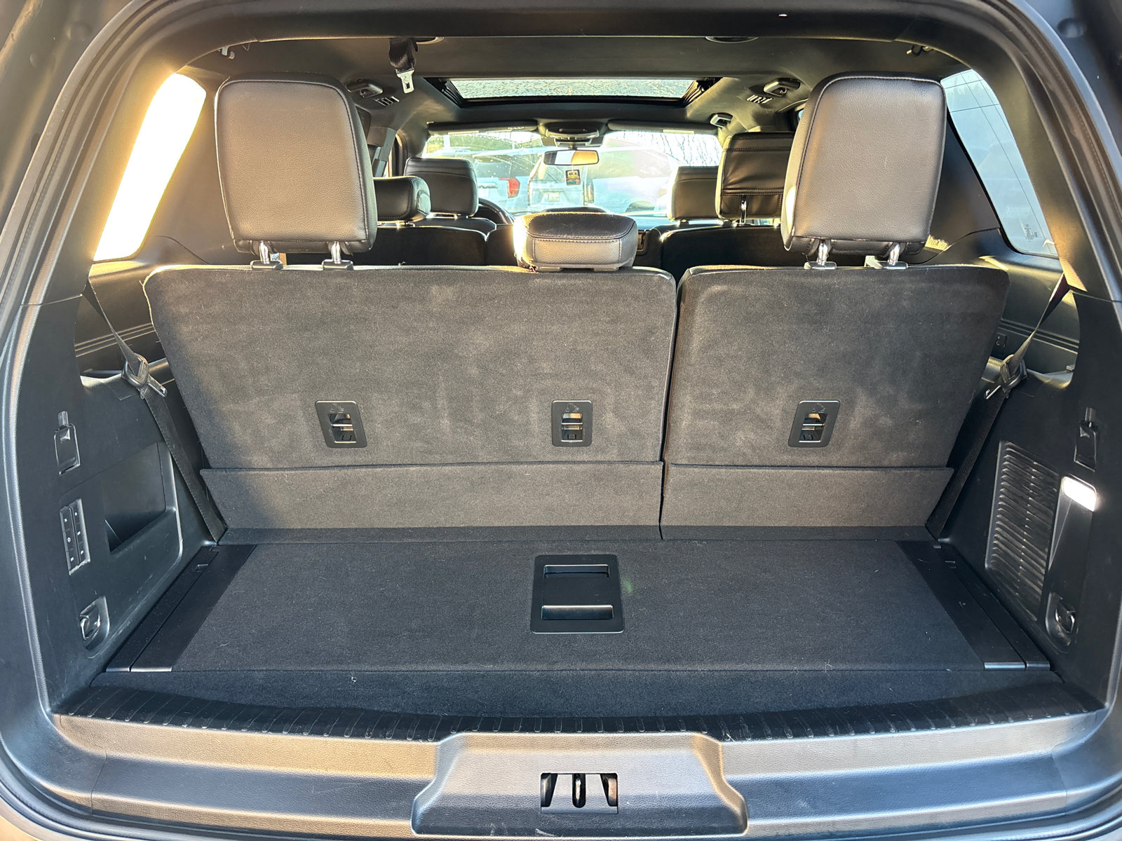 Used 2020 Ford Expedition Limited w/ Equipment Group 301A AWD/4WD image 9