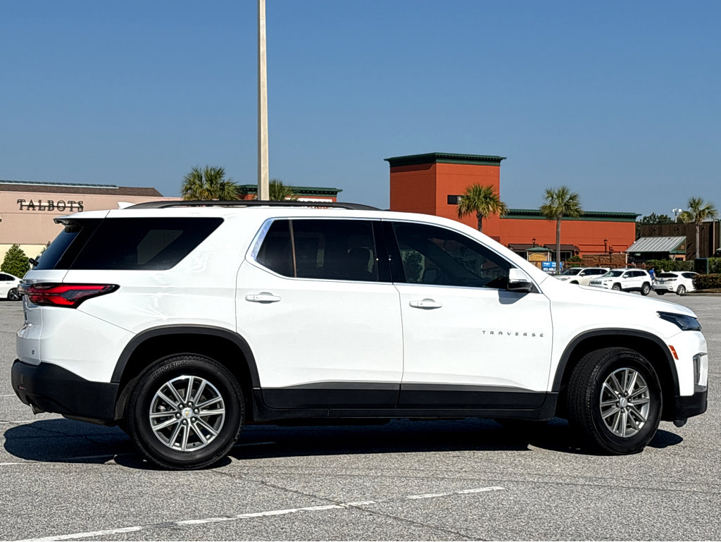 Used 2023 Chevrolet Traverse LT image 23