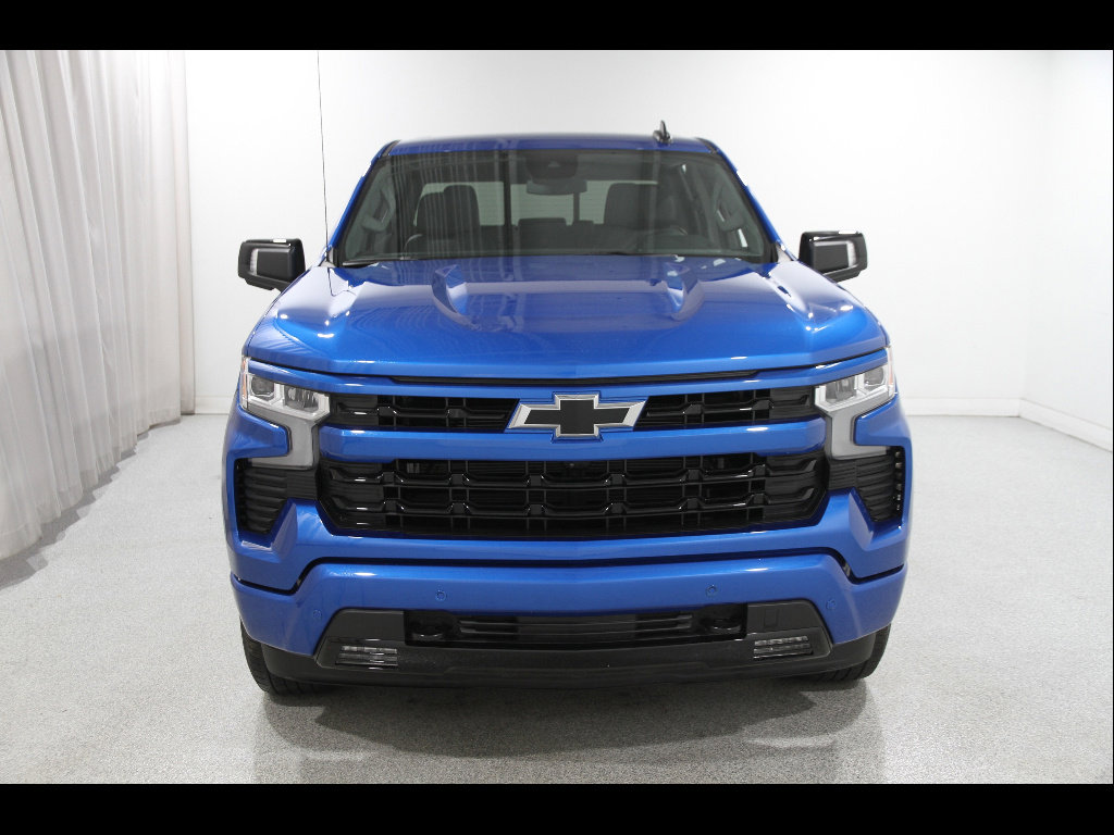 Used 2024 Chevrolet Silverado 1500 RST w/ Convenience Package II image 2
