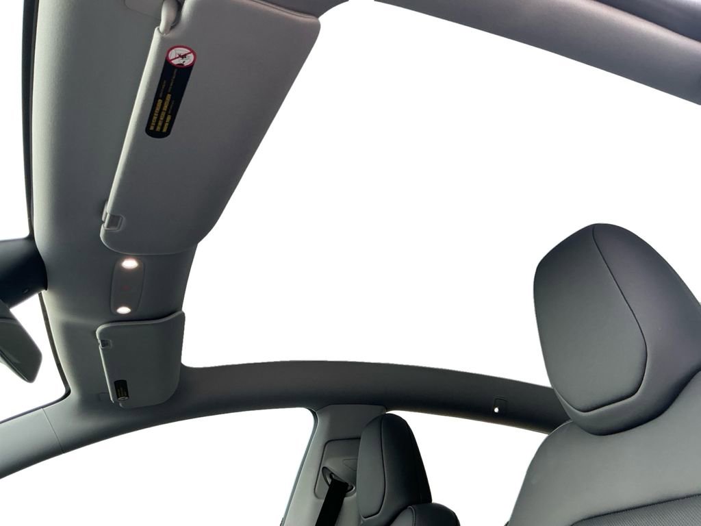 Used 2026 Tesla Model Y 2WD image 18