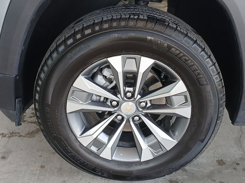 Used 2026 Chevrolet Equinox LT AWD/4WD image 34