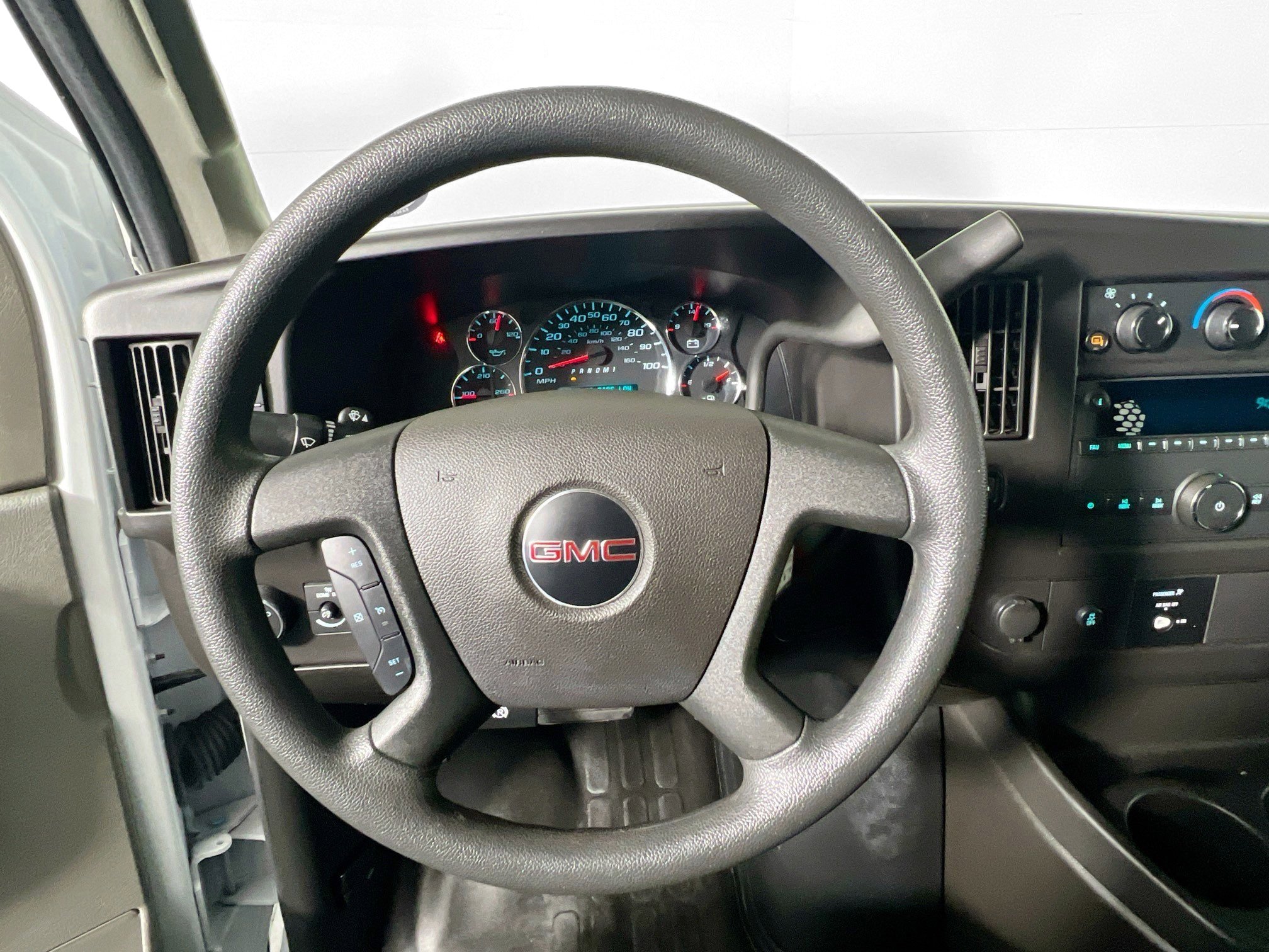 Used 2024 GMC Savana 2500 w/ Driver Convenience Package image 16