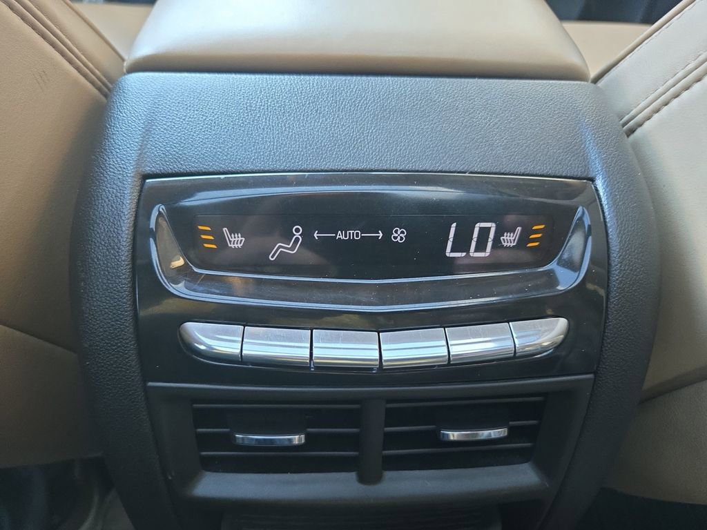 Used 2019 Cadillac XT5 Platinum image 19