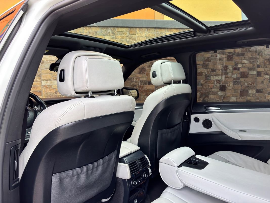 Used 2010 BMW X5 M image 33