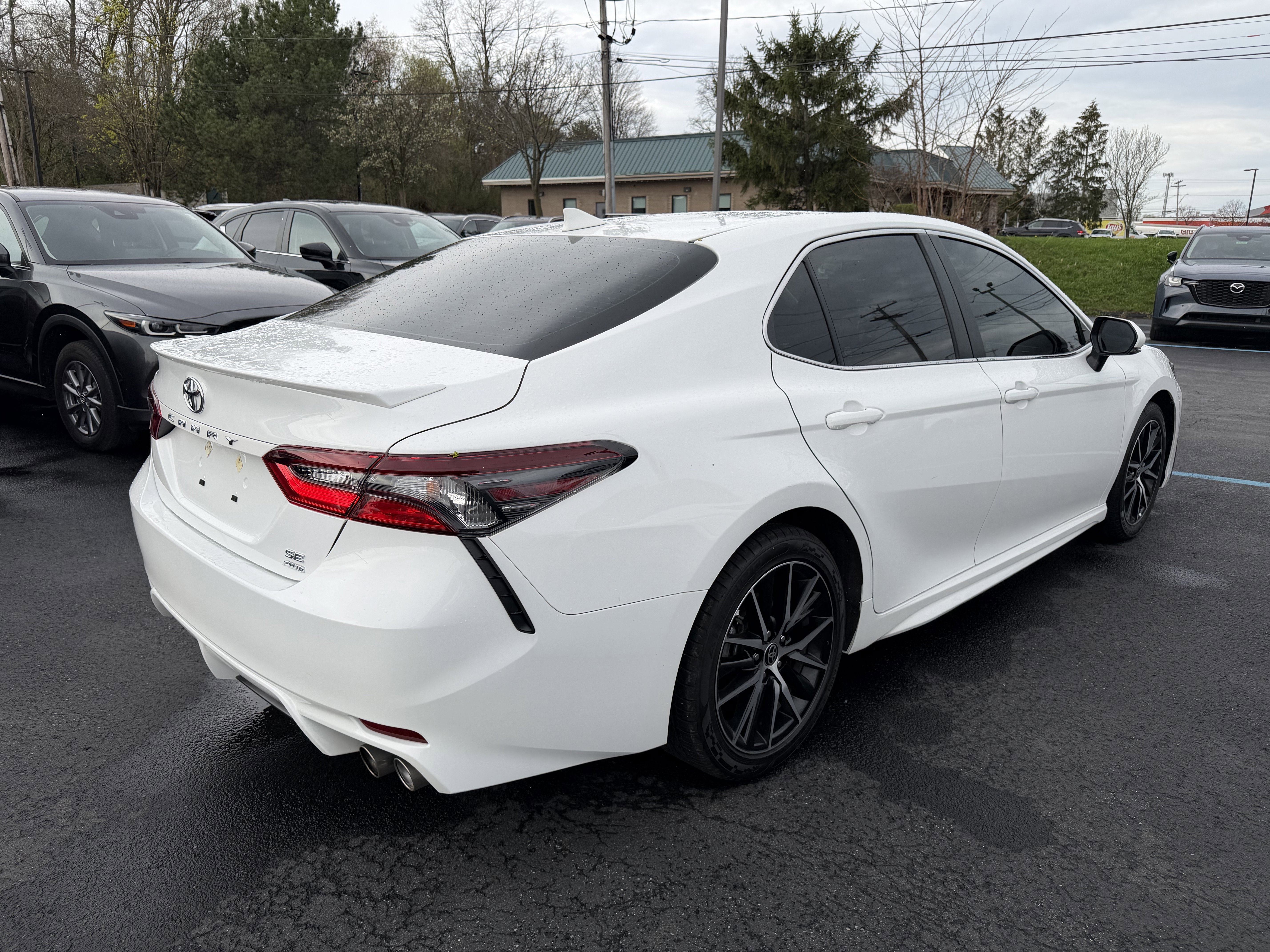 Used 2023 Toyota Camry SE w/ Cold Weather Package AWD/4WD image 7
