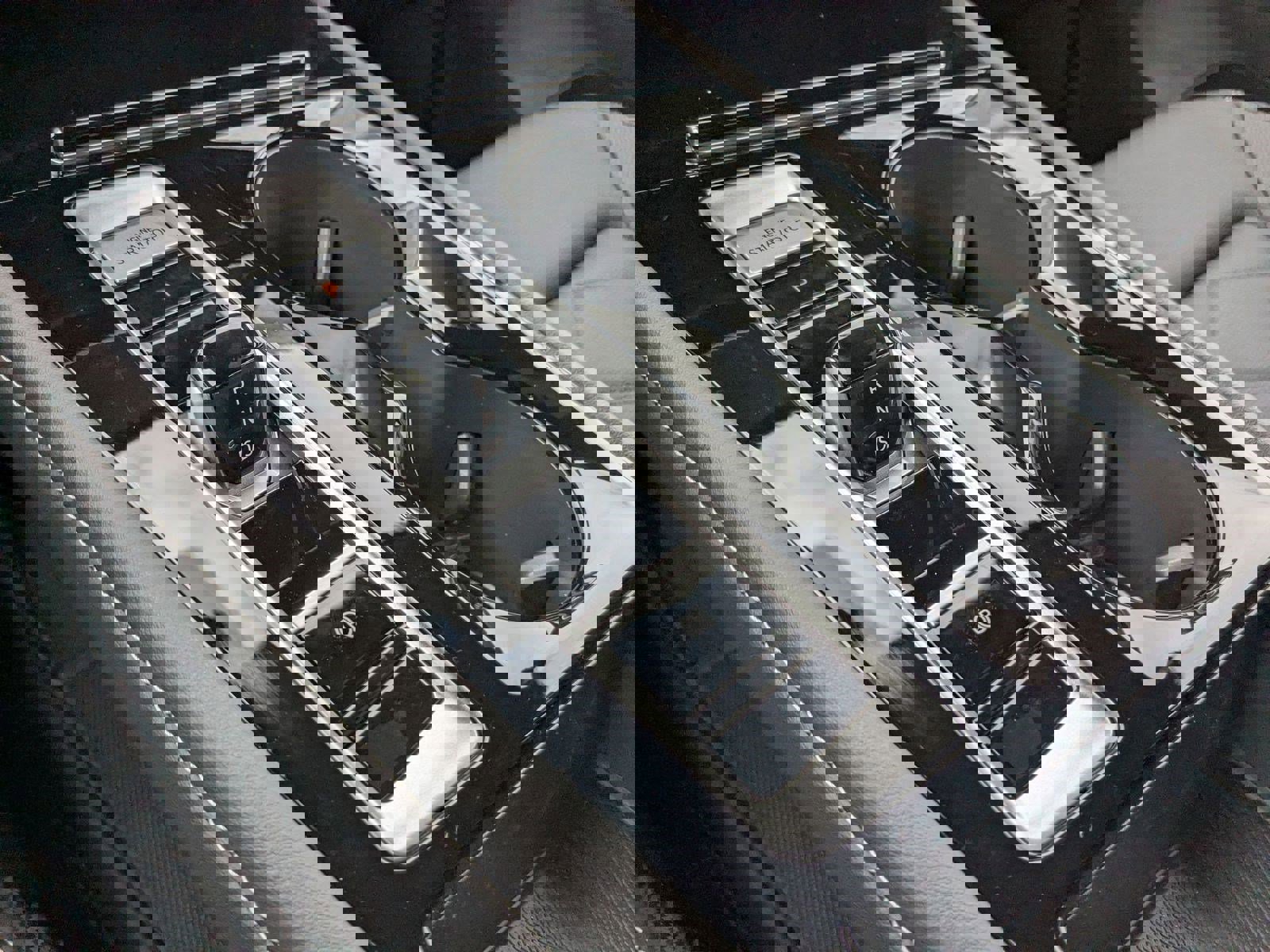 New 2025 Volkswagen Atlas Cross Sport SE image 24