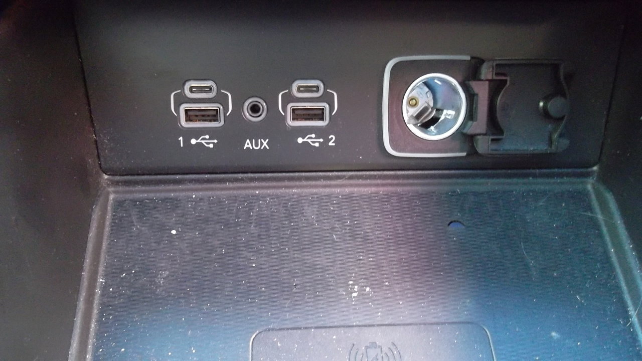 Used 2024 Jeep Grand Cherokee Altitude image 15