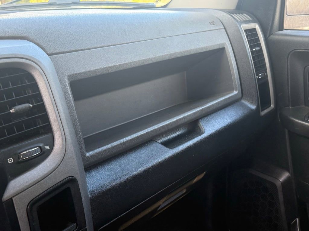 Used 2017 RAM 5500 Tradesman w/ Chrome Appearance Group image 22