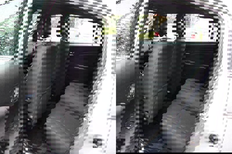 Used 2013 Chrysler 200 Touring image 14