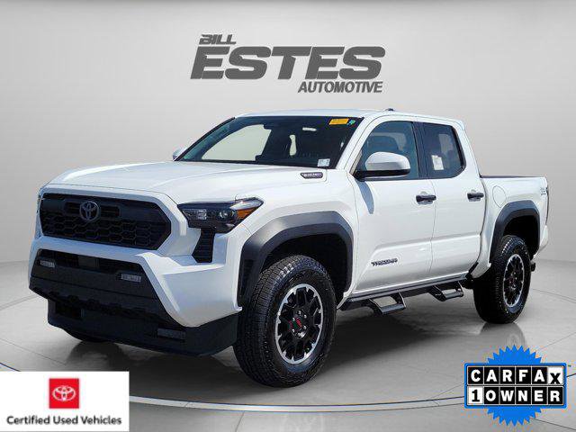 Certified 2025 Toyota Tacoma TRD Off-Road AWD/4WD image 1