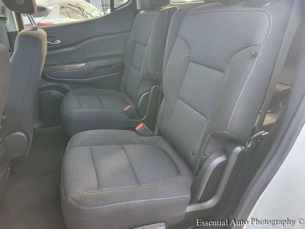 Certified 2022 GMC Acadia SLE w/ Driver Convenience Package image 11