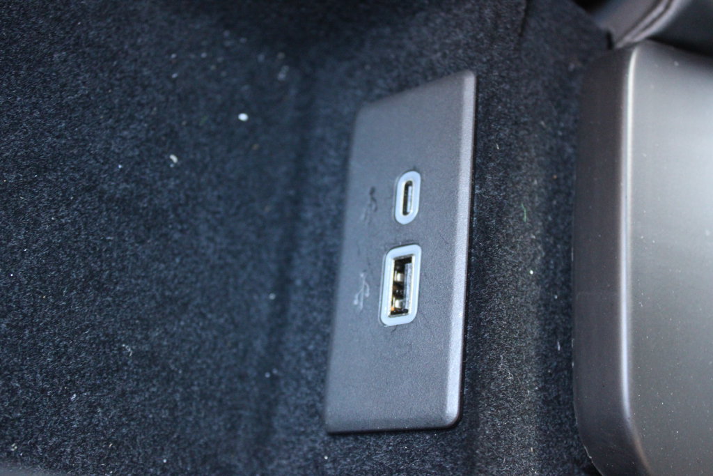 Used 2024 Chevrolet Corvette Stingray Preferred Cpe RWD image 47