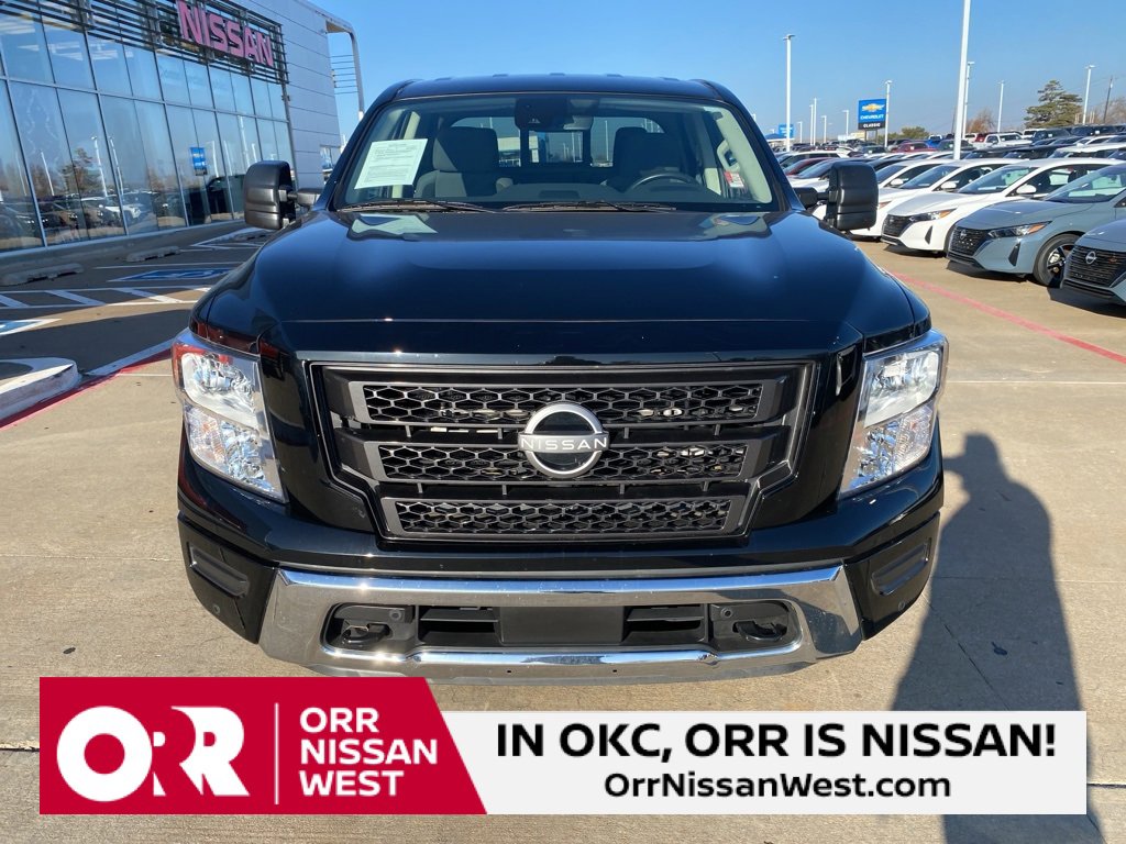 Used 2024 Nissan Titan SV w/ SV Convenience Package image 8
