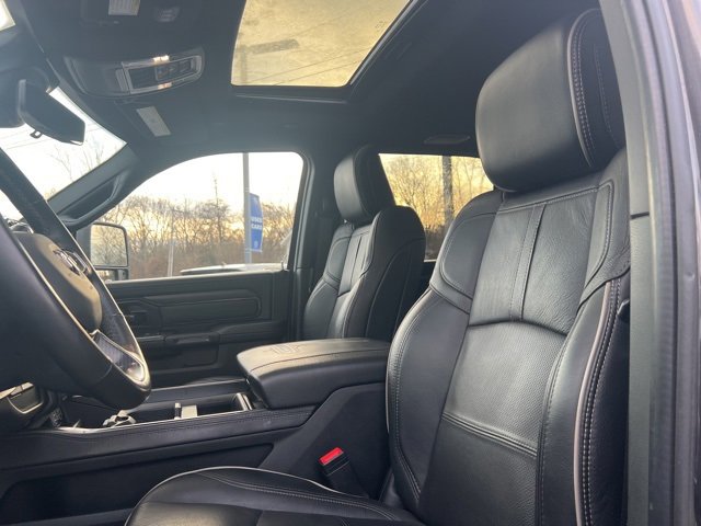 Used 2023 RAM 3500 Limited image 3