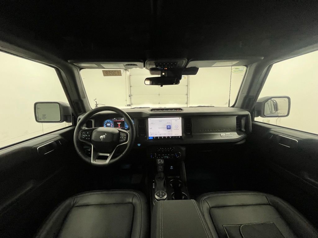 New 2025 Ford Bronco Badlands image 2