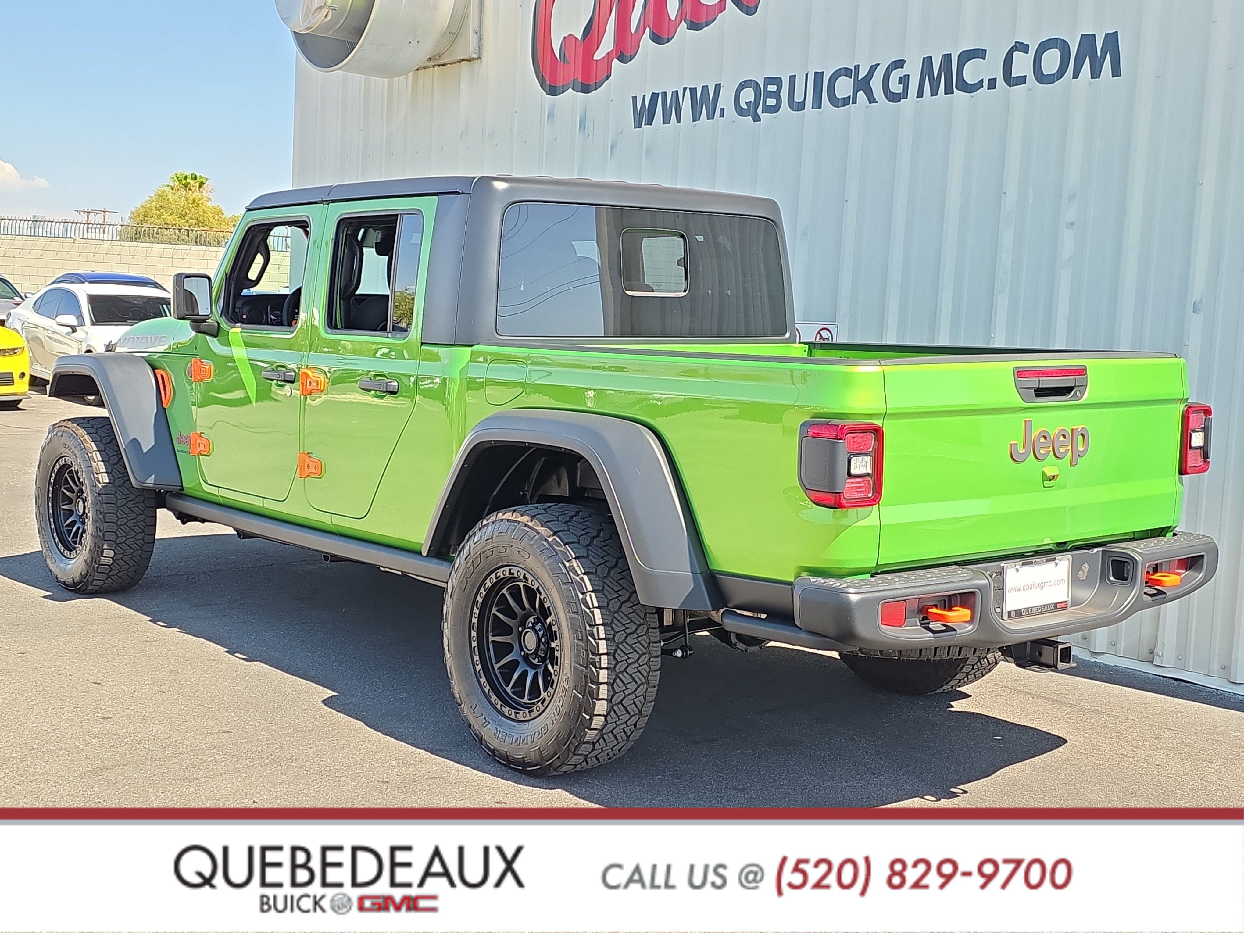 Used 2025 Jeep Gladiator Mojave w/ Steel Bumper Group AWD/4WD image 5