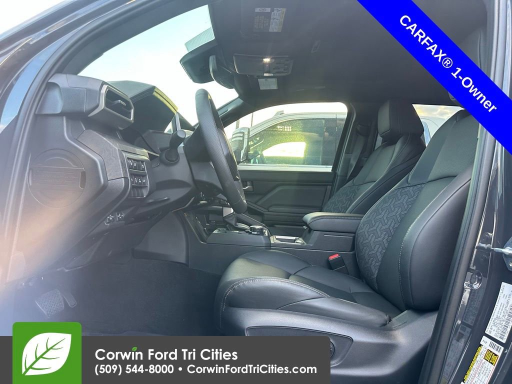 Used 2025 Toyota Tacoma Limited image 2
