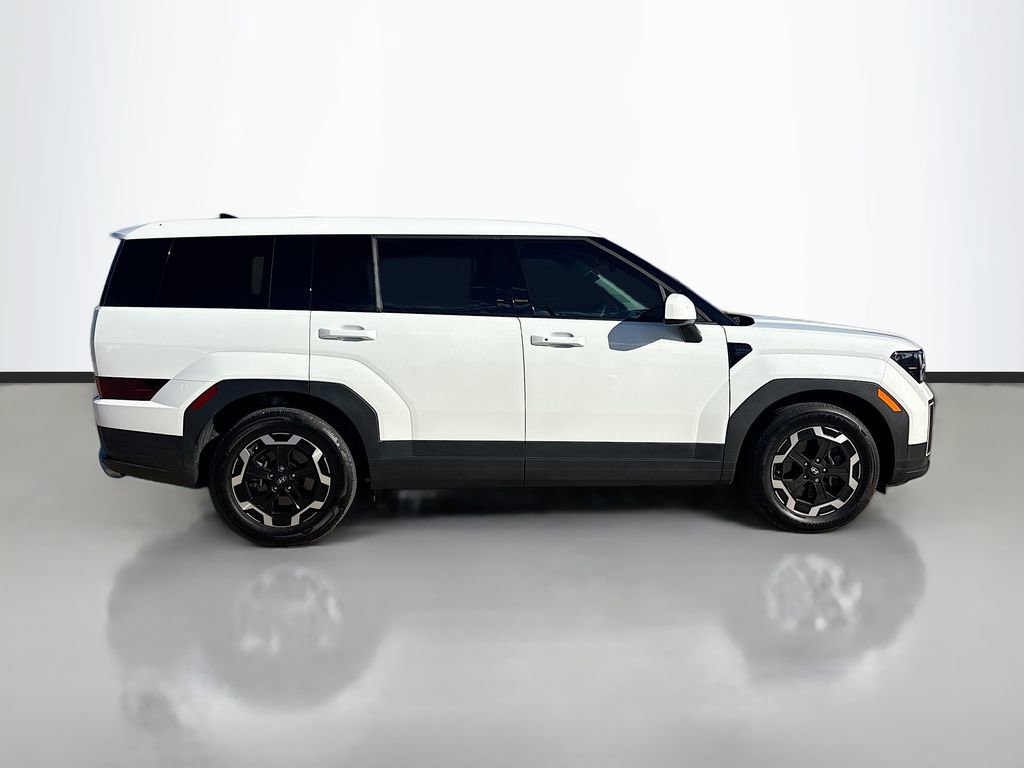 Used 2025 Hyundai Santa Fe SE image 4