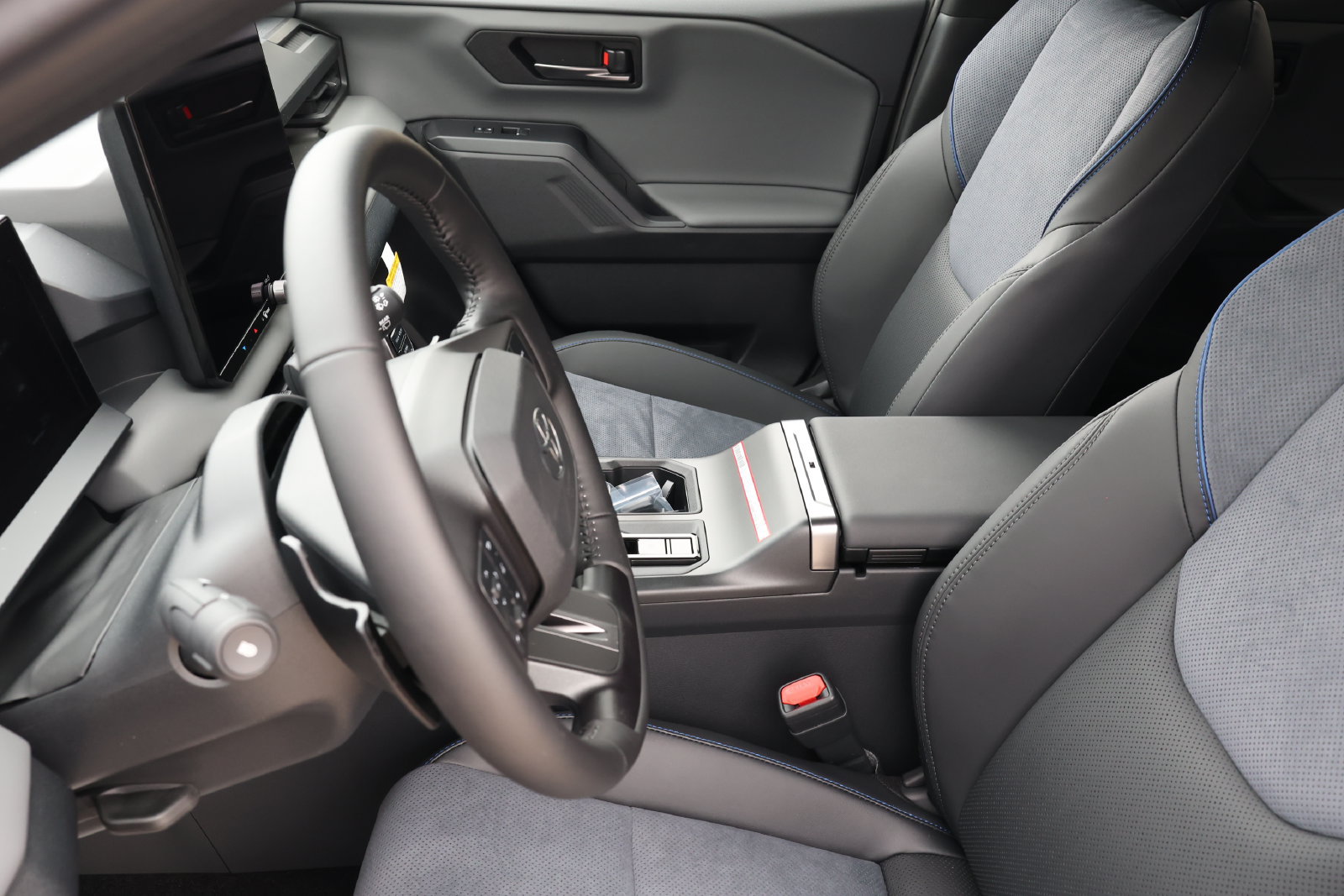 New 2026 Toyota RAV4 XSE AWD/4WD image 14
