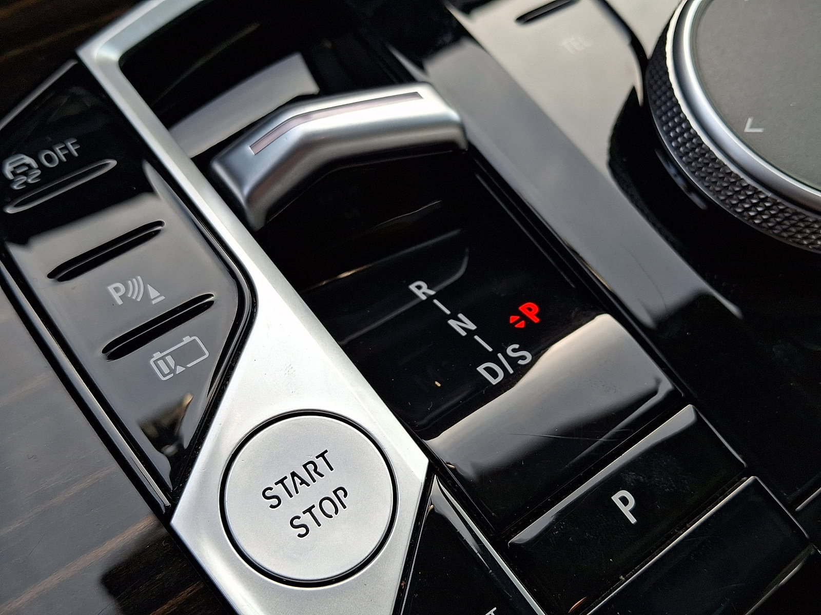 Used 2025 BMW X5 xDrive50e image 16