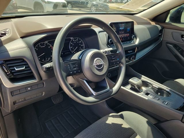 Used 2023 Nissan Rogue SV FWD image 13