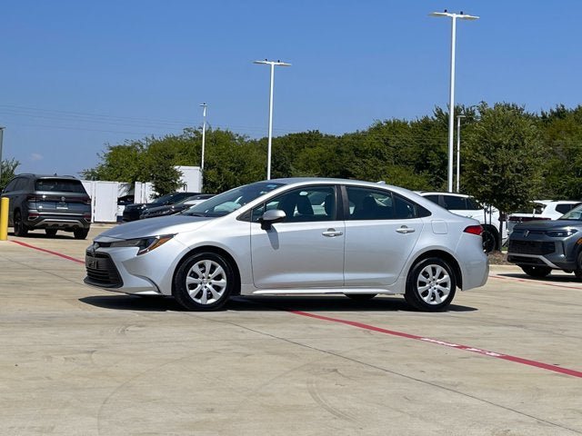 Used 2024 Toyota Corolla LE FWD image 3
