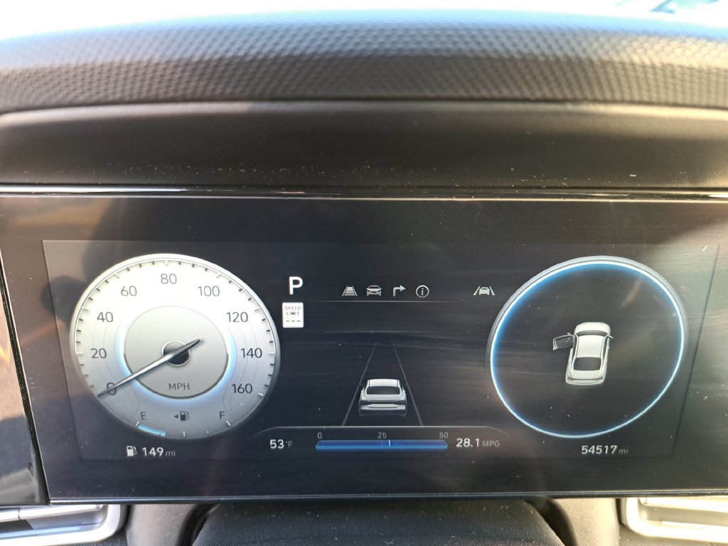Used 2025 Hyundai Elantra SEL FWD image 9