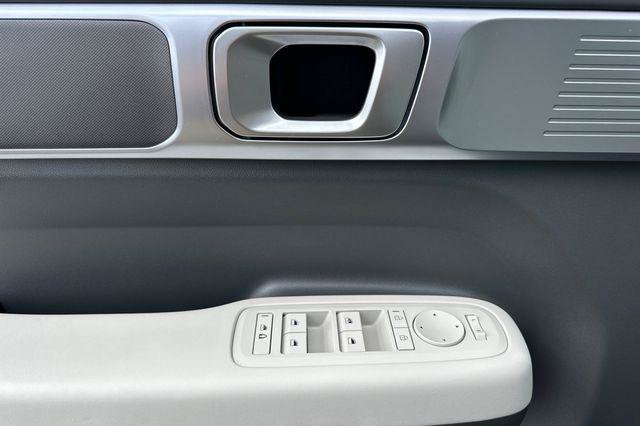 Used 2026 Hyundai Santa Fe SE FWD image 11