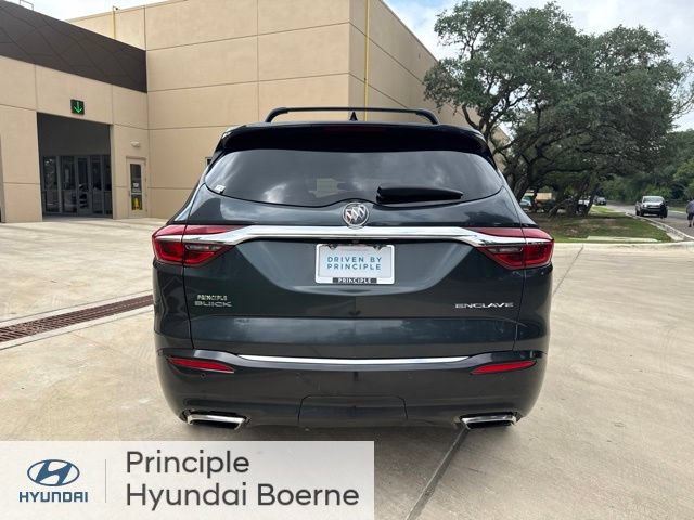 Used 2018 Buick Enclave Essence FWD image 3