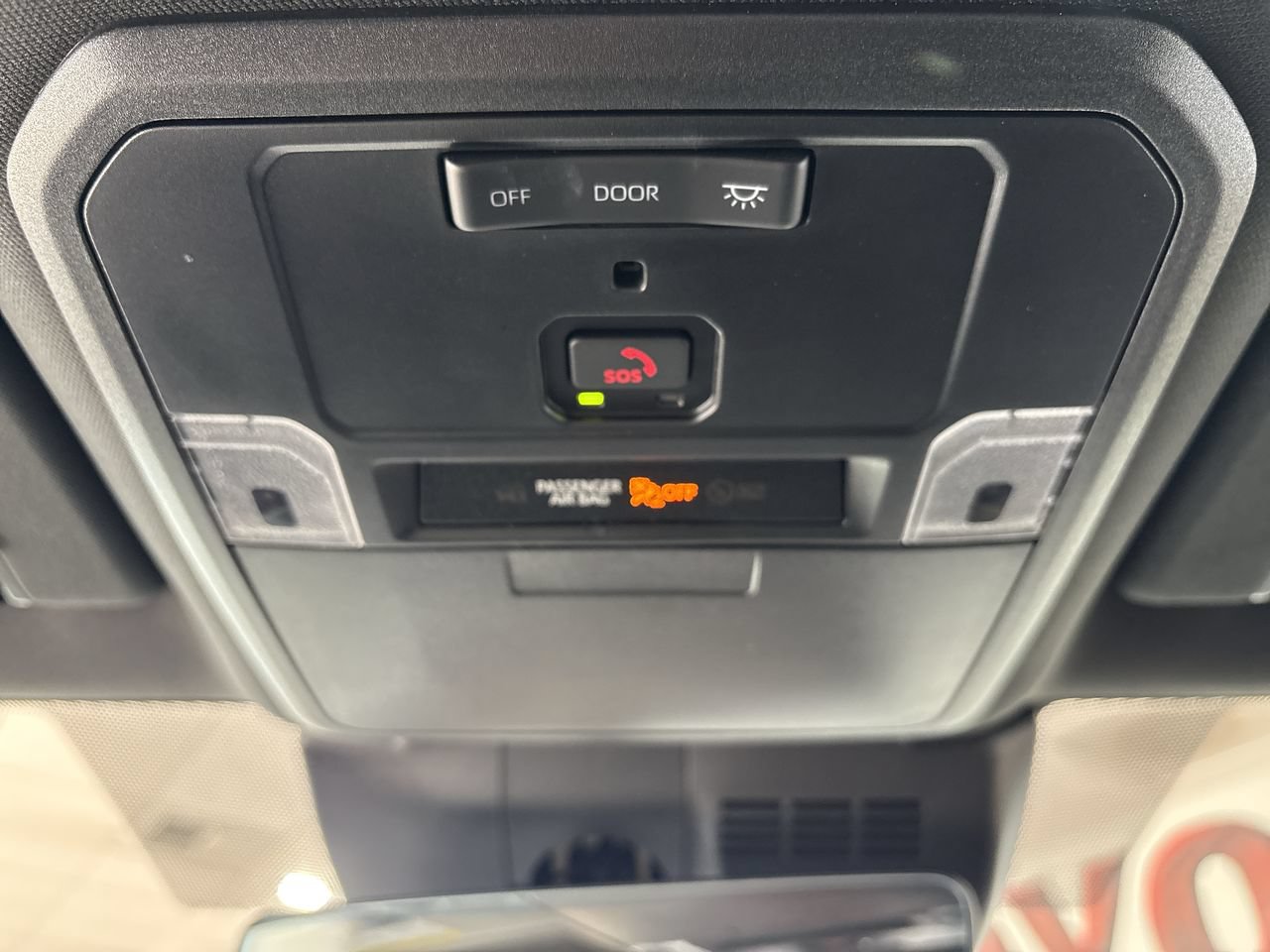Certified 2025 Toyota Tacoma SR5 AWD/4WD image 16