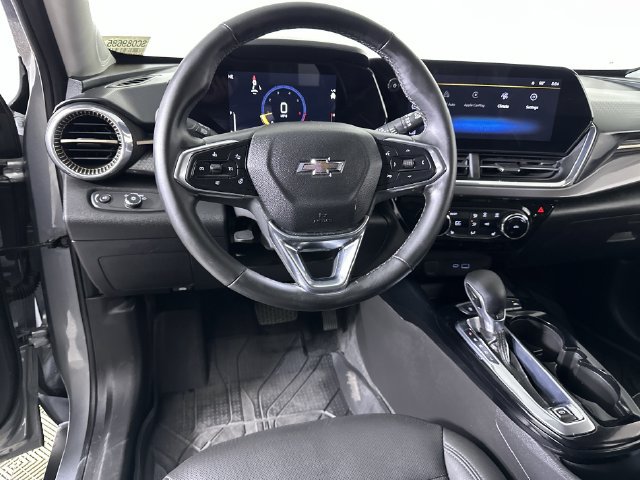 Used 2025 Chevrolet Trax ACTIV w/ Driver Confidence Package FWD image 21